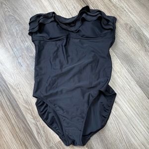 🦋 3/$15 Be Creative Black Ruffled Bodice Bathing Suit